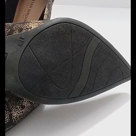 Delicate Lace Pump (NWOT) - Picture 8 of 12